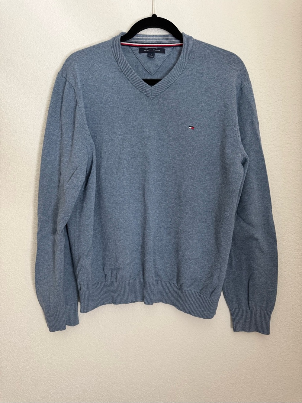 Tommy Hilfiger | Men’s Blue V-Neck 100% Cotton Size L Sweater